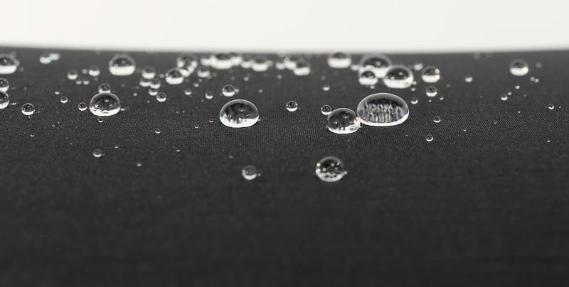 Unisex Reise-Regenschirm, automatisch öffnend/schließend, kompakt, leicht zu verstauen, zuverlässiger Schutz.