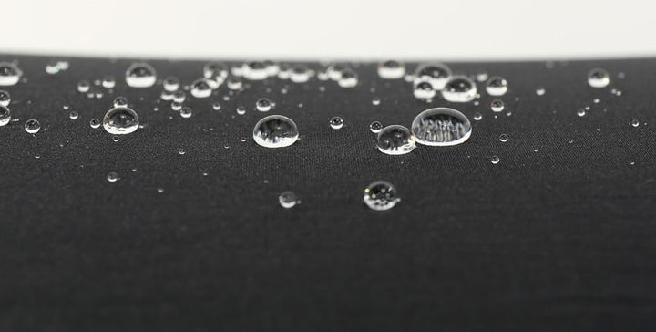Unisex Reise-Regenschirm, automatisch öffnend/schließend, kompakt, leicht zu verstauen, zuverlässiger Schutz.