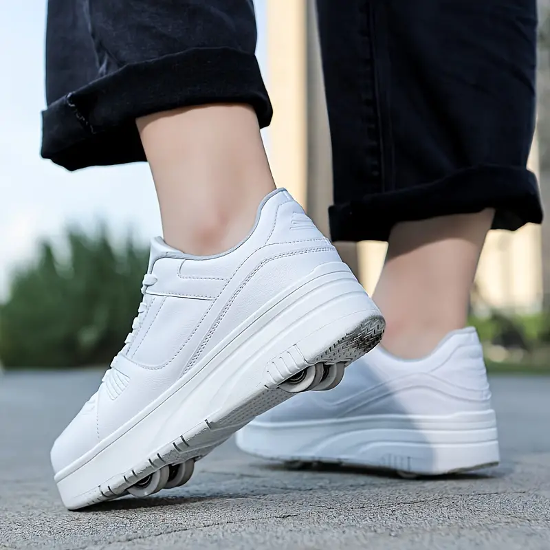 Detaillierte Ansicht der abnehmbaren Räder der Unisex Rollschuhe für vielseitigen Spass.