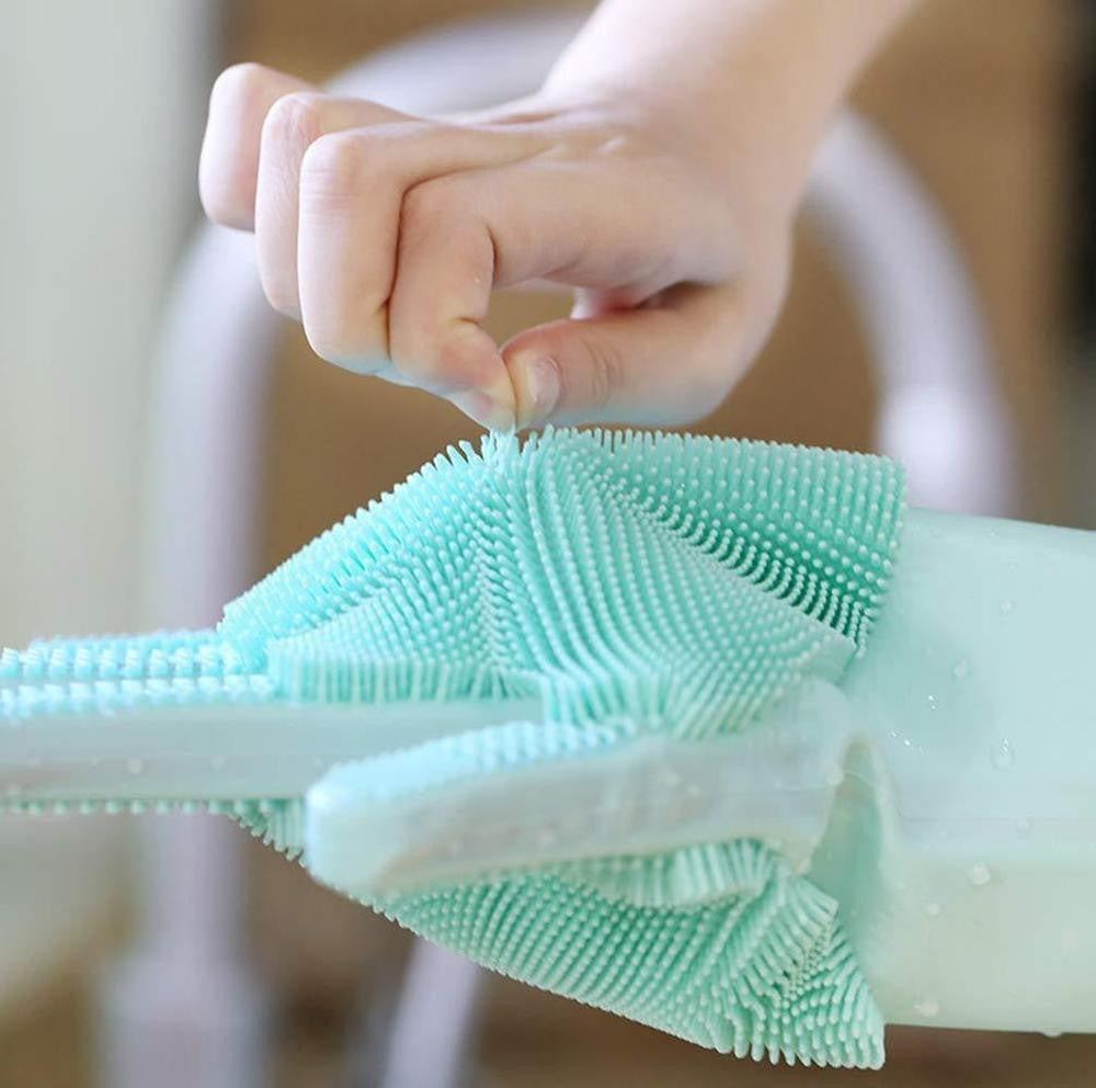 Hygienische Geschirrspülhandschuhe mit flexiblen Silikonborsten, erleichtern die tägliche Hausarbeit.