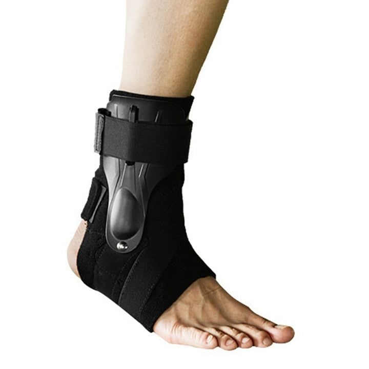 Ergonomische Unisex Sport Fußgelenkbandage. Effektiver Knöchelschutz und Stabilität für Sportler & aktive Nutzung.