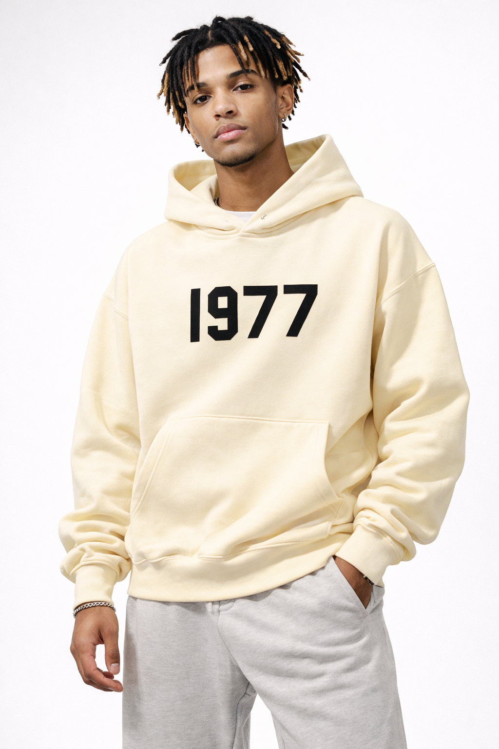 Bequemer Unisex Raglan Hoodie, Vintage Streetwear Kapuzenpullover, Retro-Style für jeden Tag.