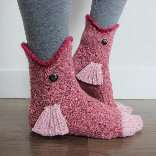 Kuschelige Unisex Strick-Krokodilsocken, ideal für kalte Wintertage, ein warmes & lustiges Tierdesign-Accessoire.