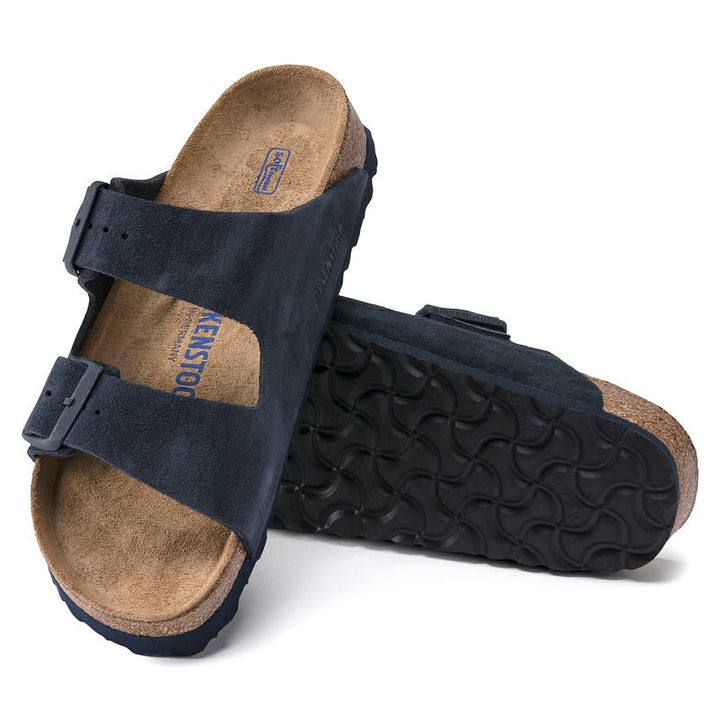 Zeitlose Unisex Zweiriemen Sandalen mit weichem Fußbett und hohem Tragekomfort.