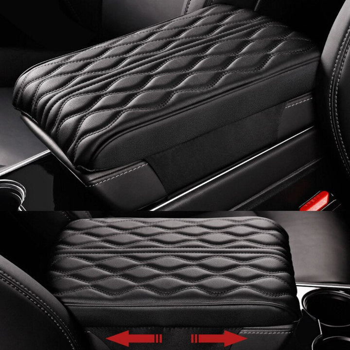 Ergonomisches Armlehnenpolster aus Leder mit Memory-Schaum für optimalen Fahrkomfort und Stütze.