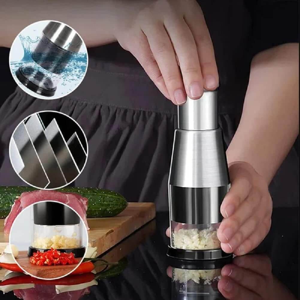 Robuster Nusszerkleinerer aus Edelstahl. Ideal für schnelle Zerkleinerung von Nüssen, spart Zeit in der Küche.