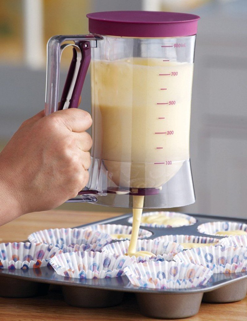 Universeller Teigspender für Kuchen, Waffeln & Pfannkuchen. Präziser Dosierer, macht Backen einfacher & sauberer.