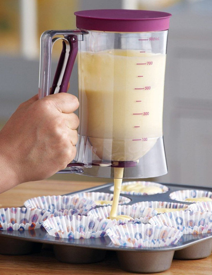 Universeller Teigspender für Kuchen, Waffeln & Pfannkuchen. Präziser Dosierer, macht Backen einfacher & sauberer.