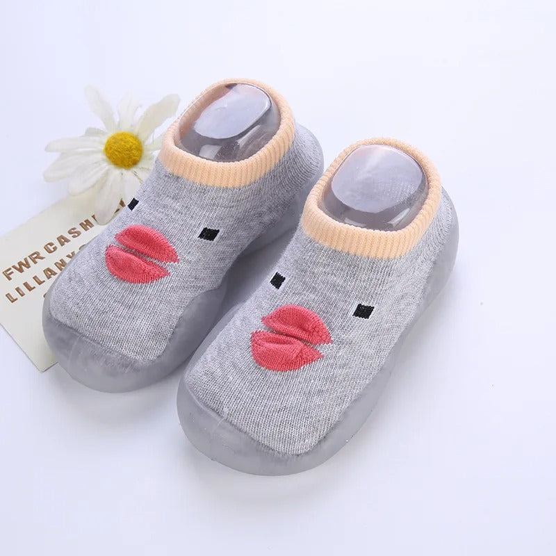 Robuste, pflegeleichte Schuhsocken für Babys, leicht anzuziehen, mit rutschfester Sohle.