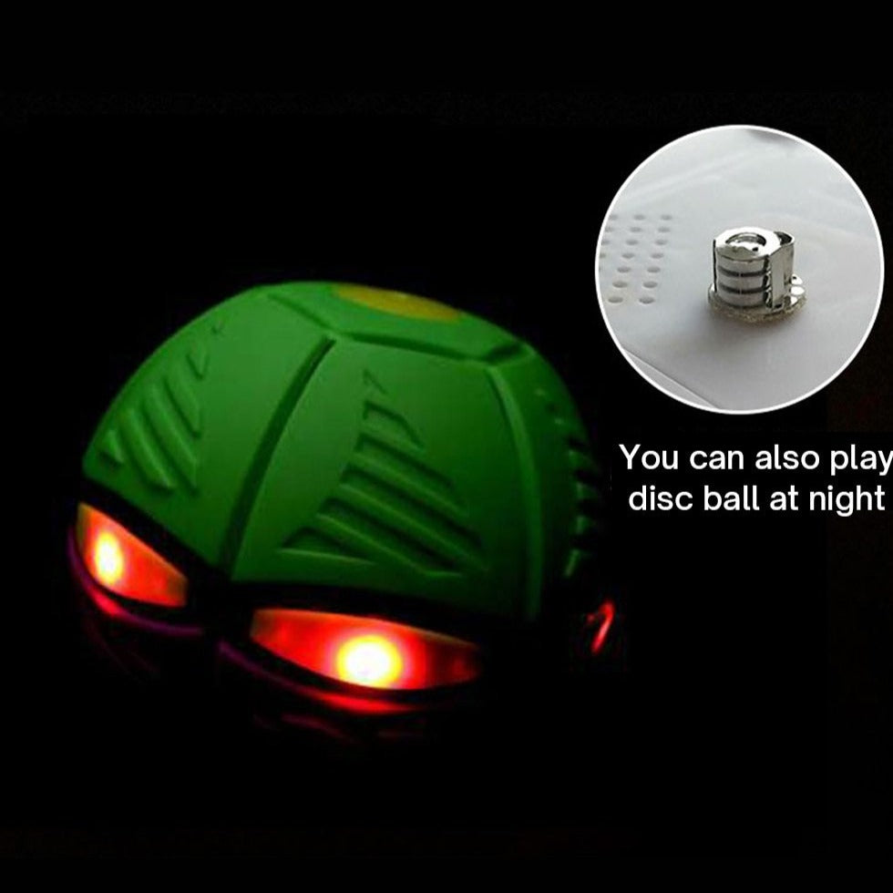 Robuster UFO Wurfball, verformbar, mit LEDs, perfekt für Outdoorspiel und lustige Momente mit Freunden.