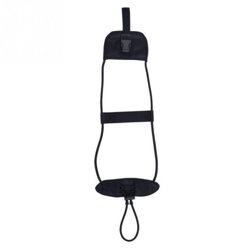 Praktischer Bungee-Reisegurt, fixiert Handgepäck sicher am Rollkoffer. Must-have Gepäckhalter zum Verreisen.