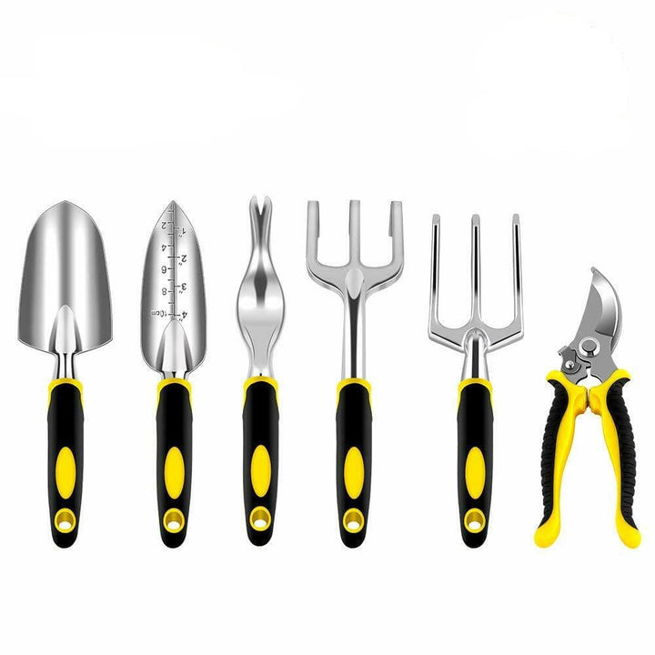 Ergonomischer Unkrautstecher aus robustem Aluminium aus dem 6-teiligen Gartenwerkzeugset für mühelose Gartenpflege.