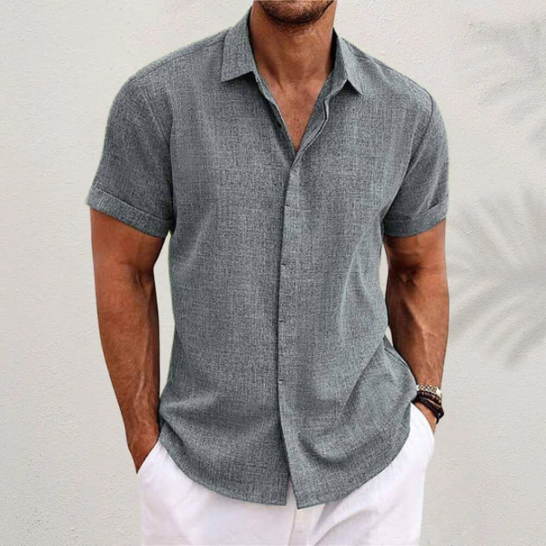 Smart Casual Herren Kurzarm Hemd, perfekt für Büro & Sommeroutfits. Modernes Design, angenehm zu tragen.