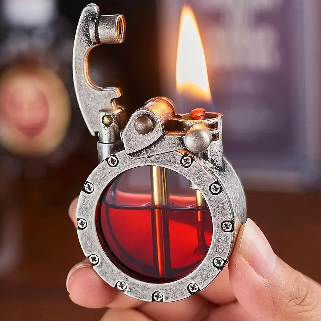 Nachfüllbares Vintage Kerosinfeuerzeug mit praktischer Füllstandsanzeige und zuverlässigem Kipphebel.