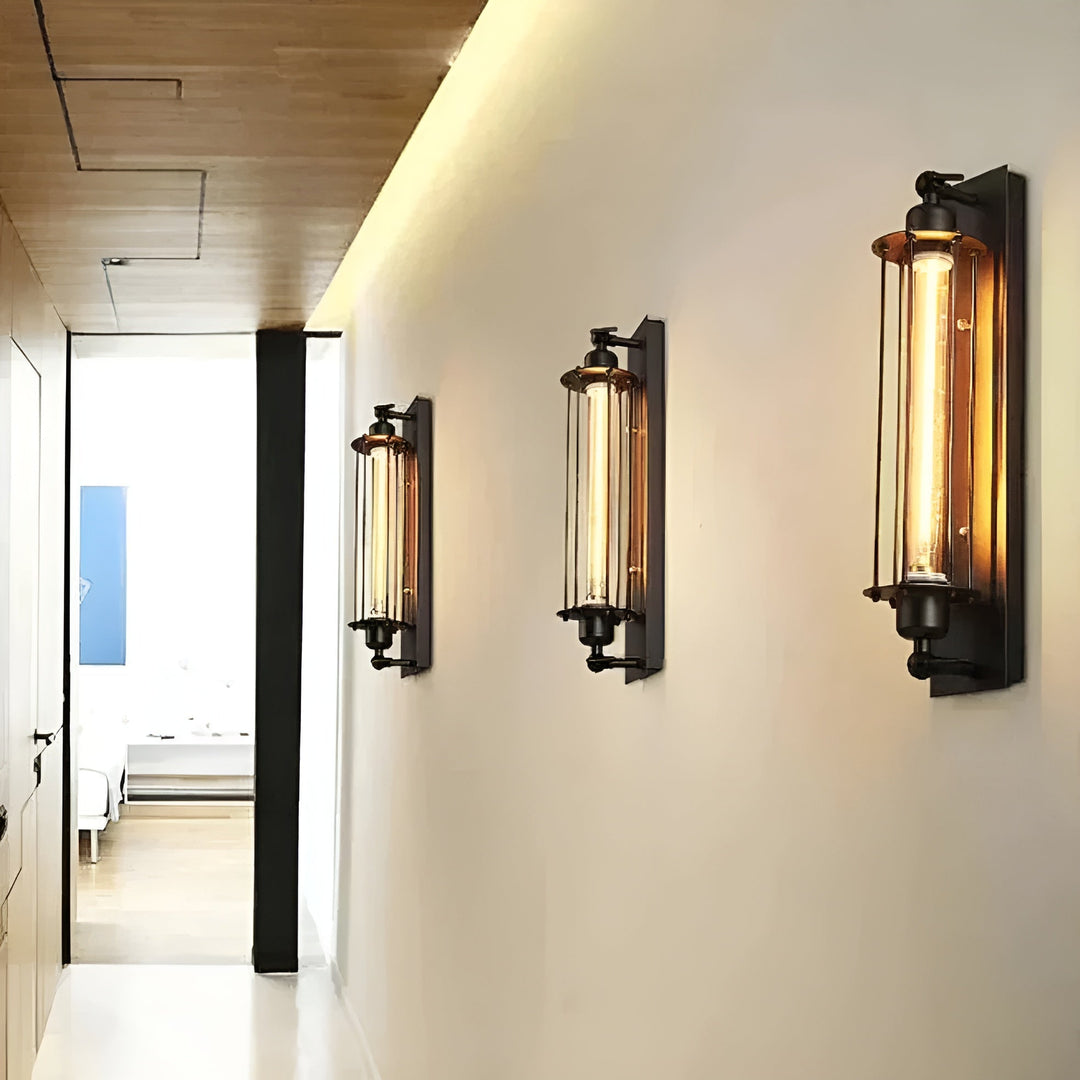 Helle LED Wandleuchte im Vintage-Stil, energiesparende Innenbeleuchtung mit Retro-Charme aus Metall.