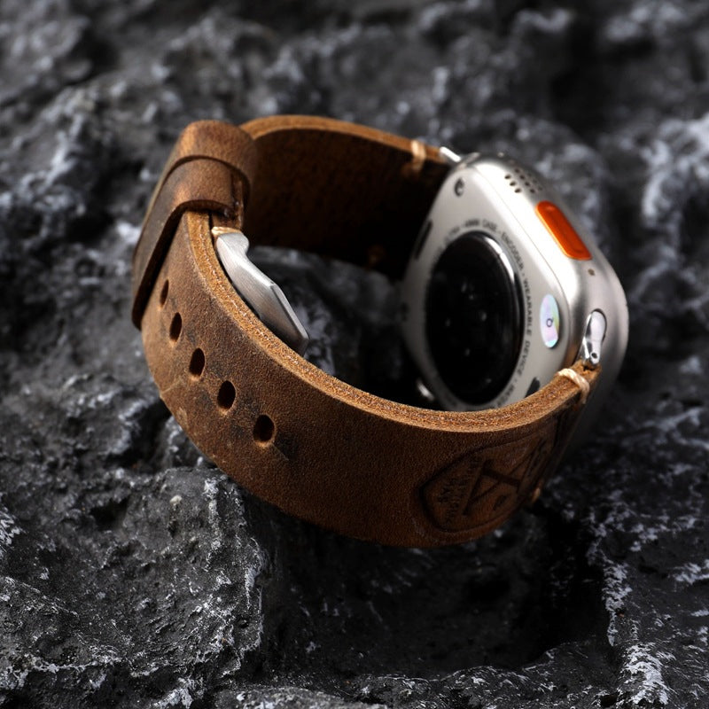 Handgefertigtes Vintage Volllederarmband für Apple Watch, detailreich verarbeitet, robustes Uhrenzubehör für Herren & Damen.