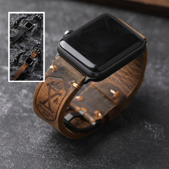 Nahaufnahme des Premium Vintage Lederarmbands für Apple Watch, zeigt handgefertigte Textur und einzigartige Maserung.