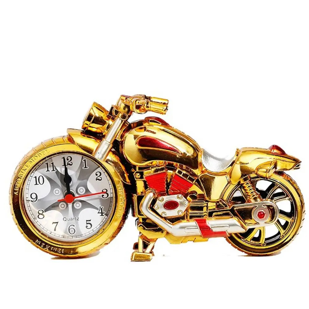 Dekorativer Motorrad Wecker im Vintage-Design, eine außergewöhnliche Nachttischuhr mit Charme.