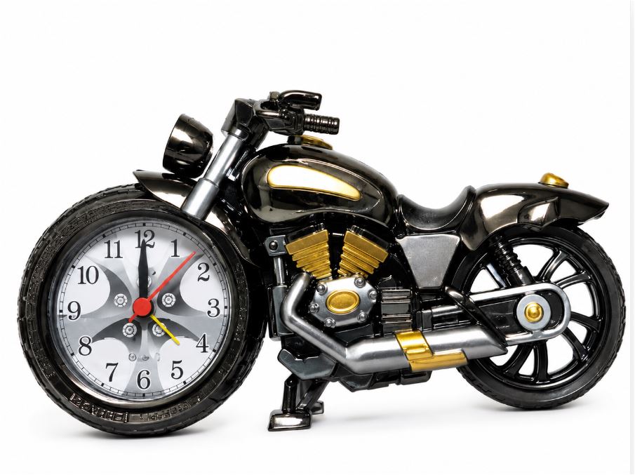 Coole Vintage Motorrad Nachttischuhr, Retro-Deko Wecker als Wohnaccessoire mit Stil.