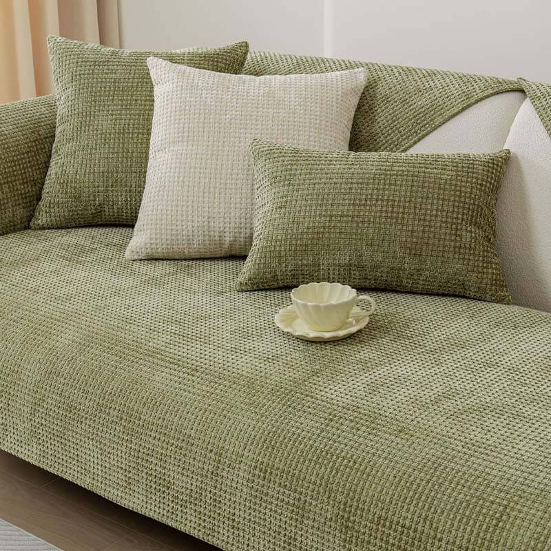 Dekorativer Waffelstoff-Couchbezug aus Chenille, ideal für stilvolles Wohnzimmer und Sofaschutz.