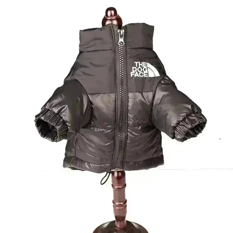 Robuste Hunde-Winterjacke, warm gefüttert und winddicht. Ideale Hundebekleidung für den Outdoor-Einsatz.