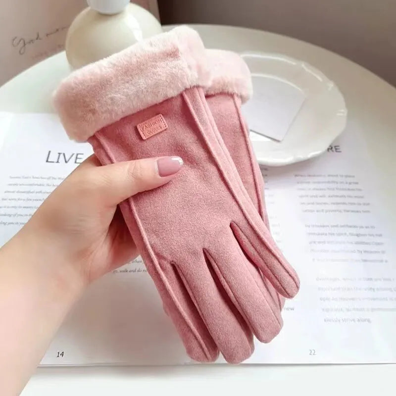 Hochwertige Damen-Winterhandschuhe mit Touchscreen, perfekt für kalte Hände im Winter.