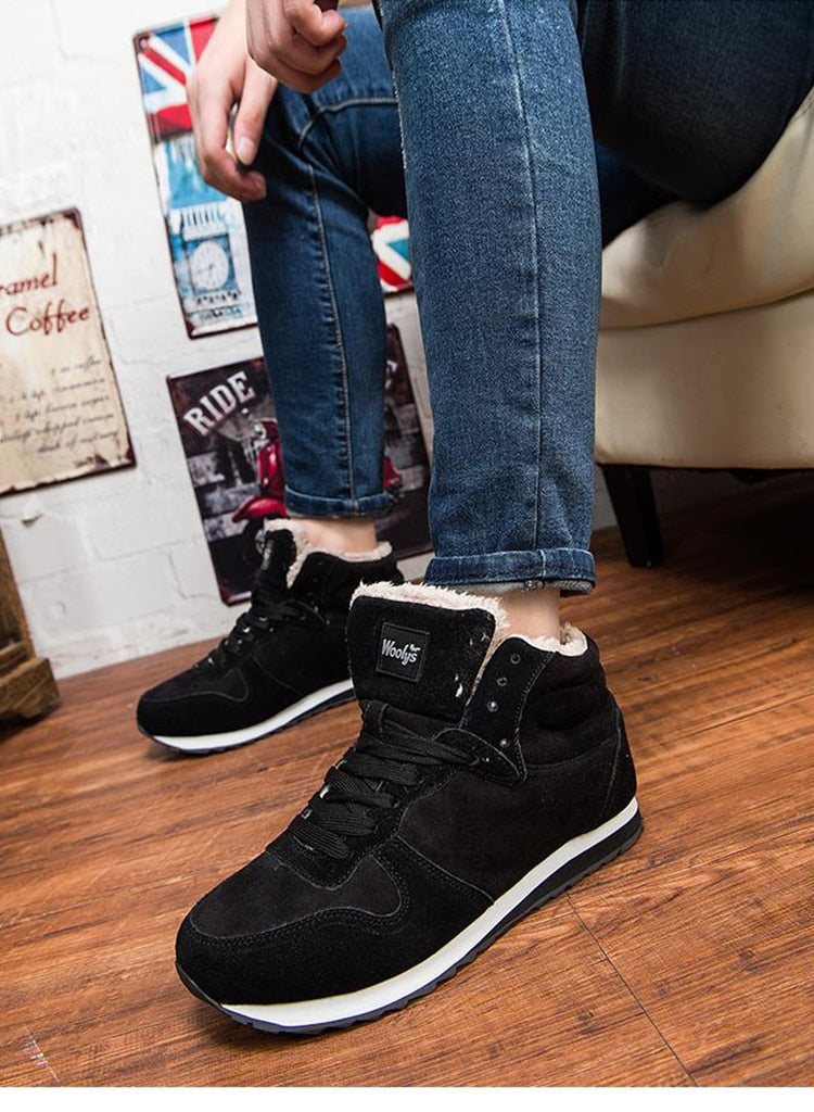 Warme Herrenschuhe für den Winter, mit weichem Innenfutter für höchsten Komfort.