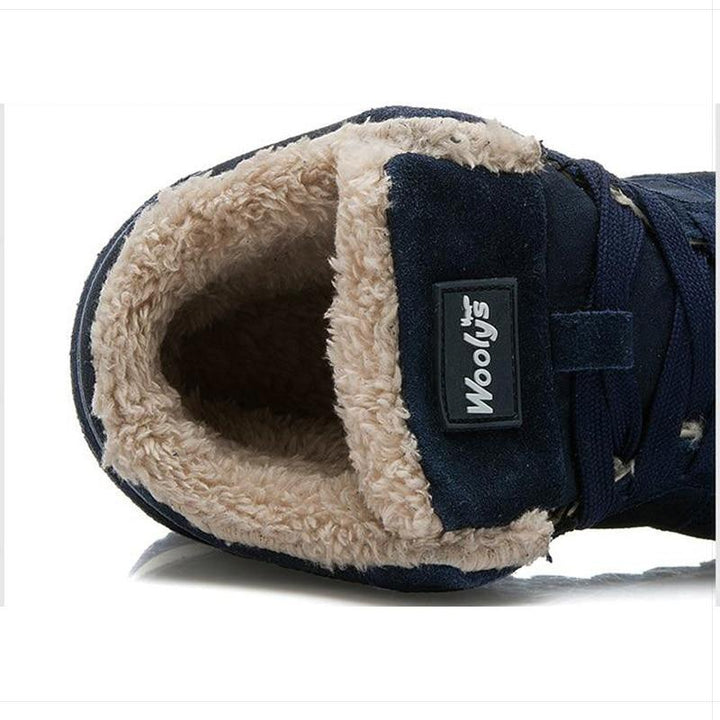 Detailaufnahme warmer Herren Premium Winterstiefel, hochwertiges Material, schützt effektiv vor Kälte; komfortable Schuhe.