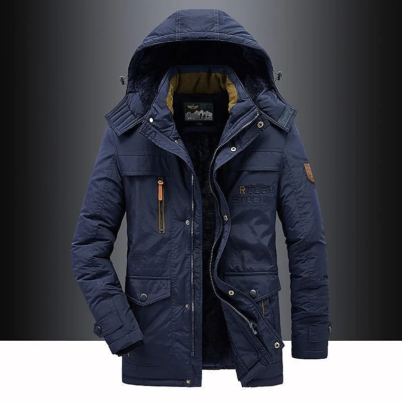 Dunkler Herren Winter Parka, wasserabweisend und atmungsaktiv. Komfortabler Mantel für den täglichen Gebrauch.