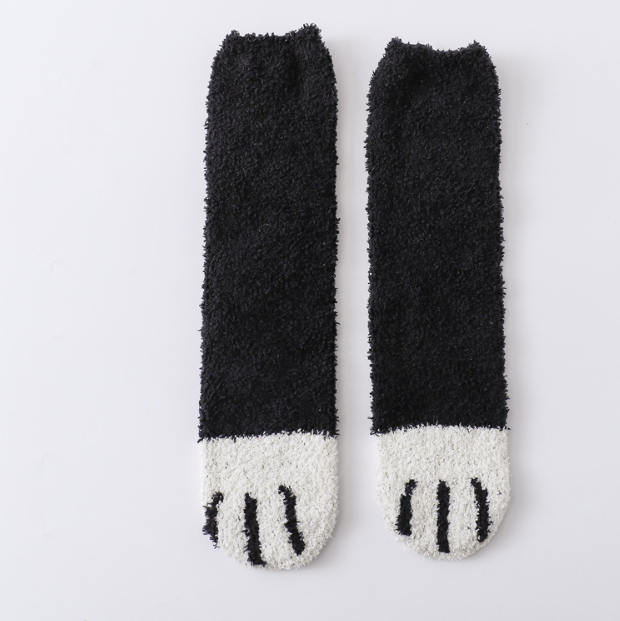 Weiche, warme Katzenkrallen Socken mit Tierpfoten Design. Bequeme Wintersocken und Haussocken, Einheitsgröße.