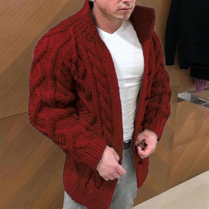 Detailaufnahme Herren Strickpullover: Hochwertiger Strick, weich & komfortabel. Ideale Winterkleidung für Männer.