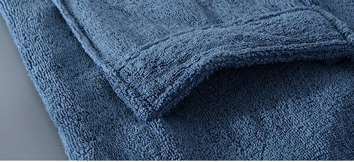 Herren Bademantel WarmthMax: Flauschiger, warmer Morgenmantel in Premium-Qualität für höchste Ansprüche.
