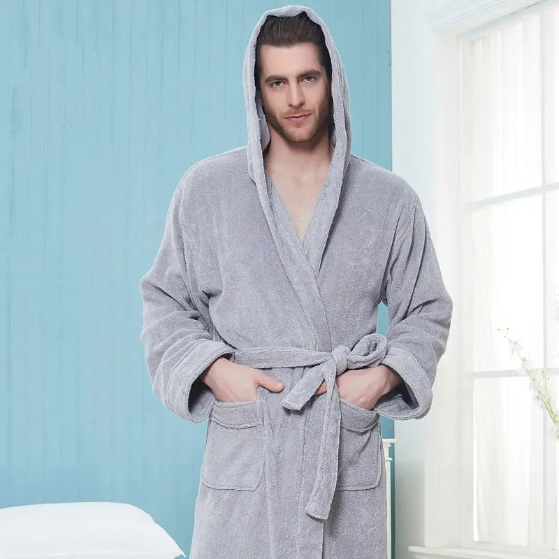 Extra warmer Bademantel WarmthMax: Flauschiger Herren Morgenmantel für maximale Gemütlichkeit im Winter.