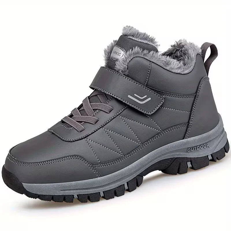 Warme, wasserdichte Chloe Damen Winterstiefel. Gefütterte Knöchelstiefel mit Klettverschluss, rutschfest & komfortabel.