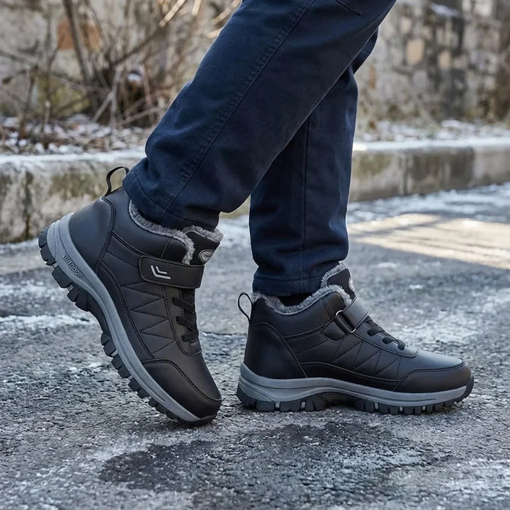 Stylische Chloe Damen Winterstiefel, gefüttert & wasserdicht. Warme, rutschfeste Knöchelstiefel für Outdoor-Komfort.