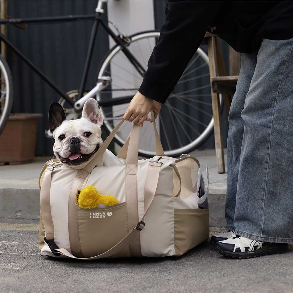 Sicherer Hunde-Autositz, wasserdicht und atmungsaktiv, für Komfort im Auto.