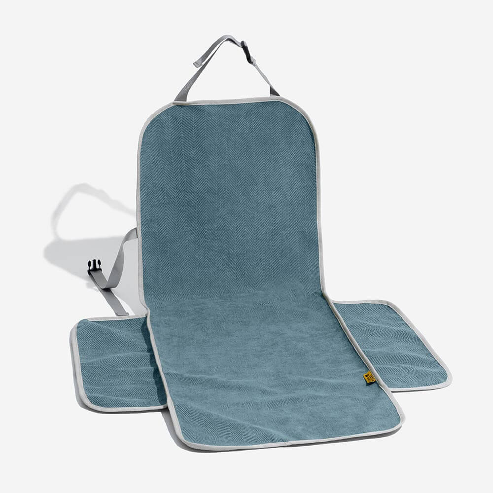 Faltbarer wasserdichter Hunde Autositzschutz, leicht zu verstauen, ideal für spontane Reisen.