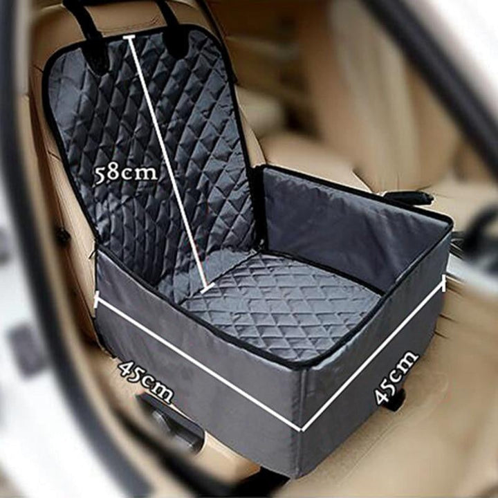 Robuster, wasserdichter Sitzschutz für Ihr Auto. Die Hundedecke bewahrt Sitze vor Kratzern, Haaren und Feuchtigkeit.