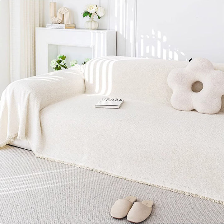 Weicher Plüsch-Sofa-Schutzbezug, wasserdicht und robust, ideal gegen Flecken und Abnutzung.