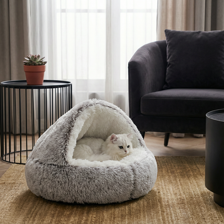 Gemütliche 2-in-1 Katzen Kuschelhöhle aus Plüsch als weicher Rückzugsort und Schlafplatz für Katzen.