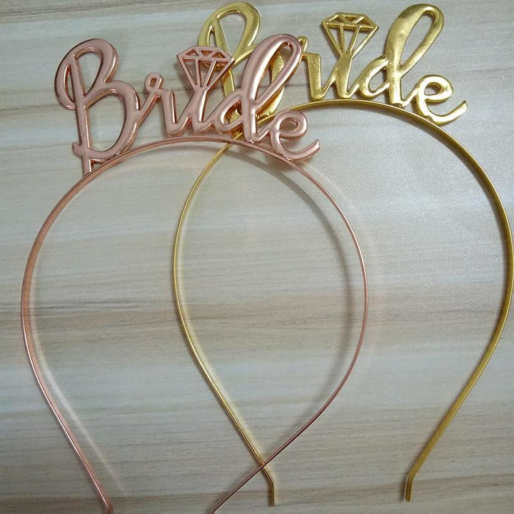 Set: Braut Schärpe & Krone aus Satin für unvergesslichen Junggesellenabschied, stilvolle Accessoires.