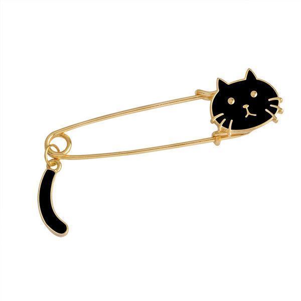 Niedlicher Katzenpins mit schwingendem Schwanz, in kontrastreichen Weiß-Schwarz-Tönen. Modisches Schmuckstück und Geschenk.