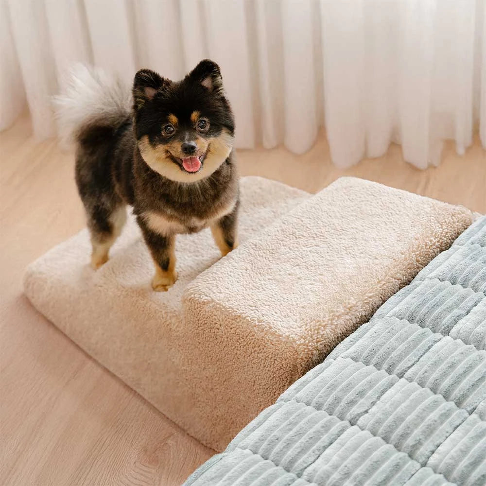 Hundetreppe für einfachen Couchzugang, weiche Stufen in Khaki als Kletterhilfe & Gelenkschutz für kleine Hunde.