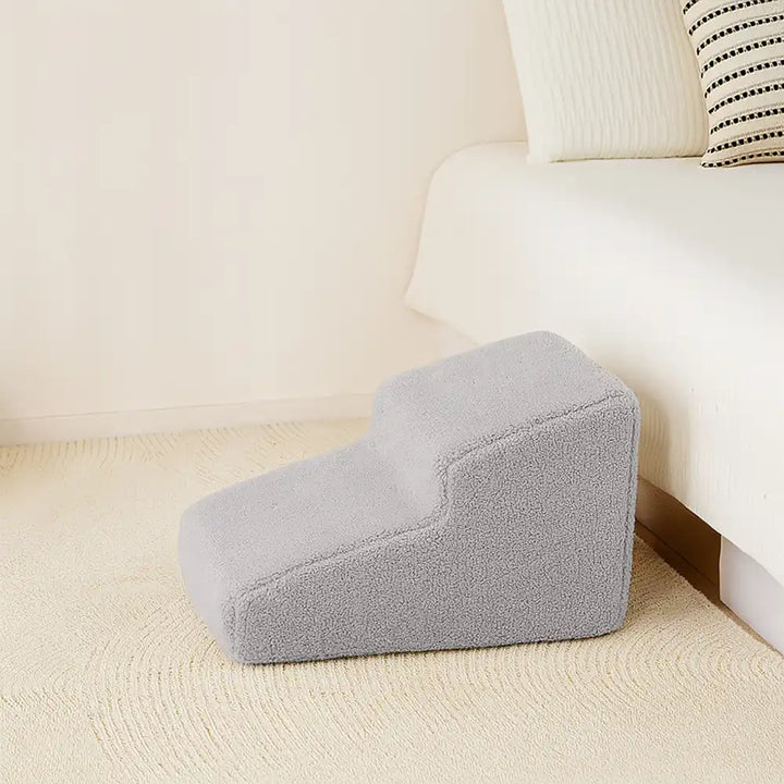 Komfortable Hundetreppe mit weichen Stufen, Gelenkschutz für ältere Hunde. Grau, waschbar, ideal für Sofa.