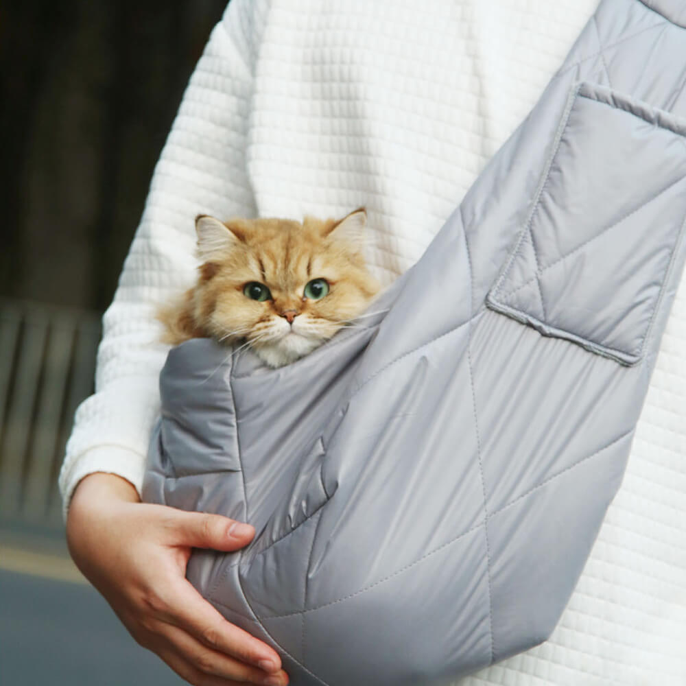 Weiche Plüsch Hundetasche für kleine Hunde, ideal für sicheren, warmen Tiertransport im Outdoor-Bereich.