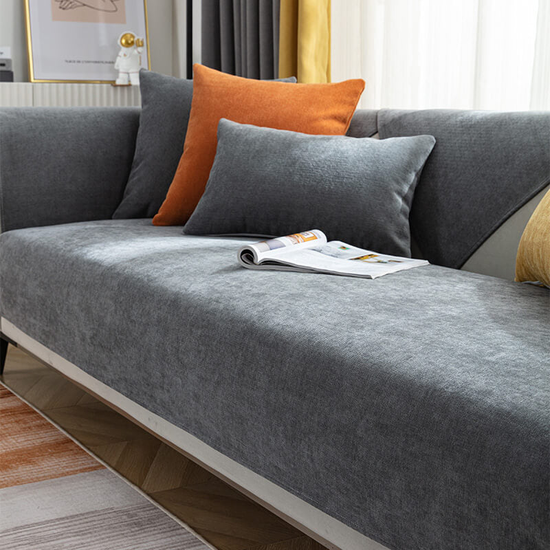 Robuster Chenille Sofabezug als stilvoller Möbelschutz; perfekte Wohnzimmer-Deko.