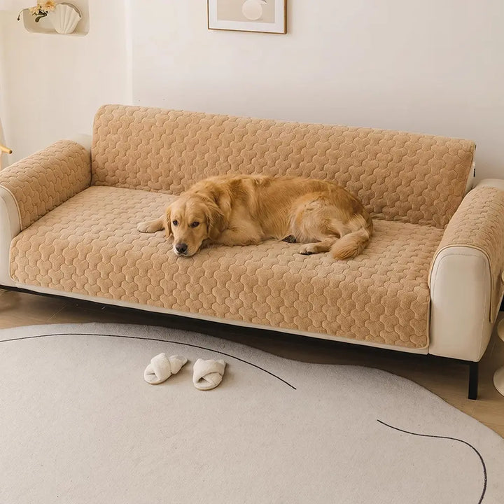 Weicher Plüsch-Couchbezug für gemütliches Wohnzimmer, kratzfest & waschbar.