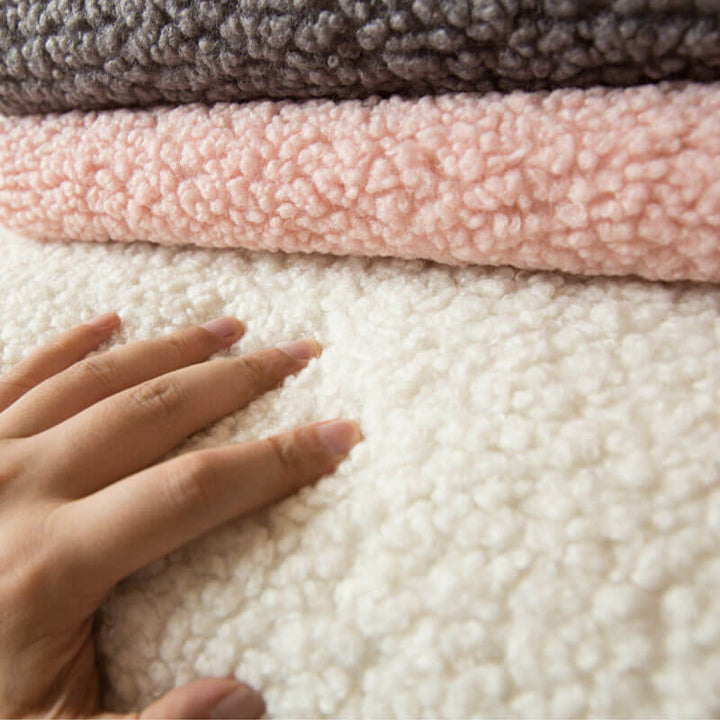 Luxuriöser Teddyfleece Sofabezug, ultraweich, ein perfekter Schutzbezug für Ihr Wohnzimmer.