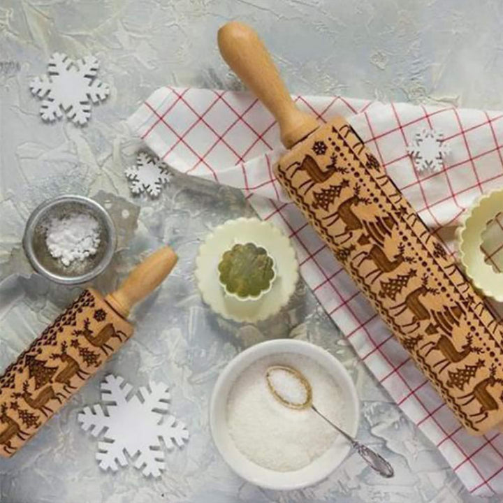 Hochwertiges Präge-Nudelholz aus Ahorn für festliche Weihnachtskekse; handgefertigt für präzise Gebäckmuster.