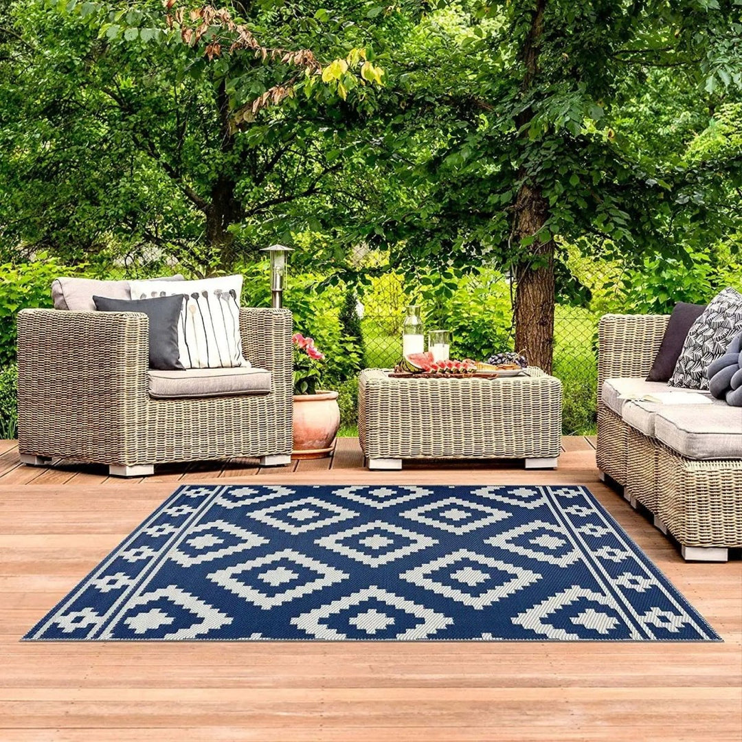 Pflegeleichter, UV-beständiger Outdoor-Teppich, wetterfest für Garten, Balkon & Terrasse, modernes Design.